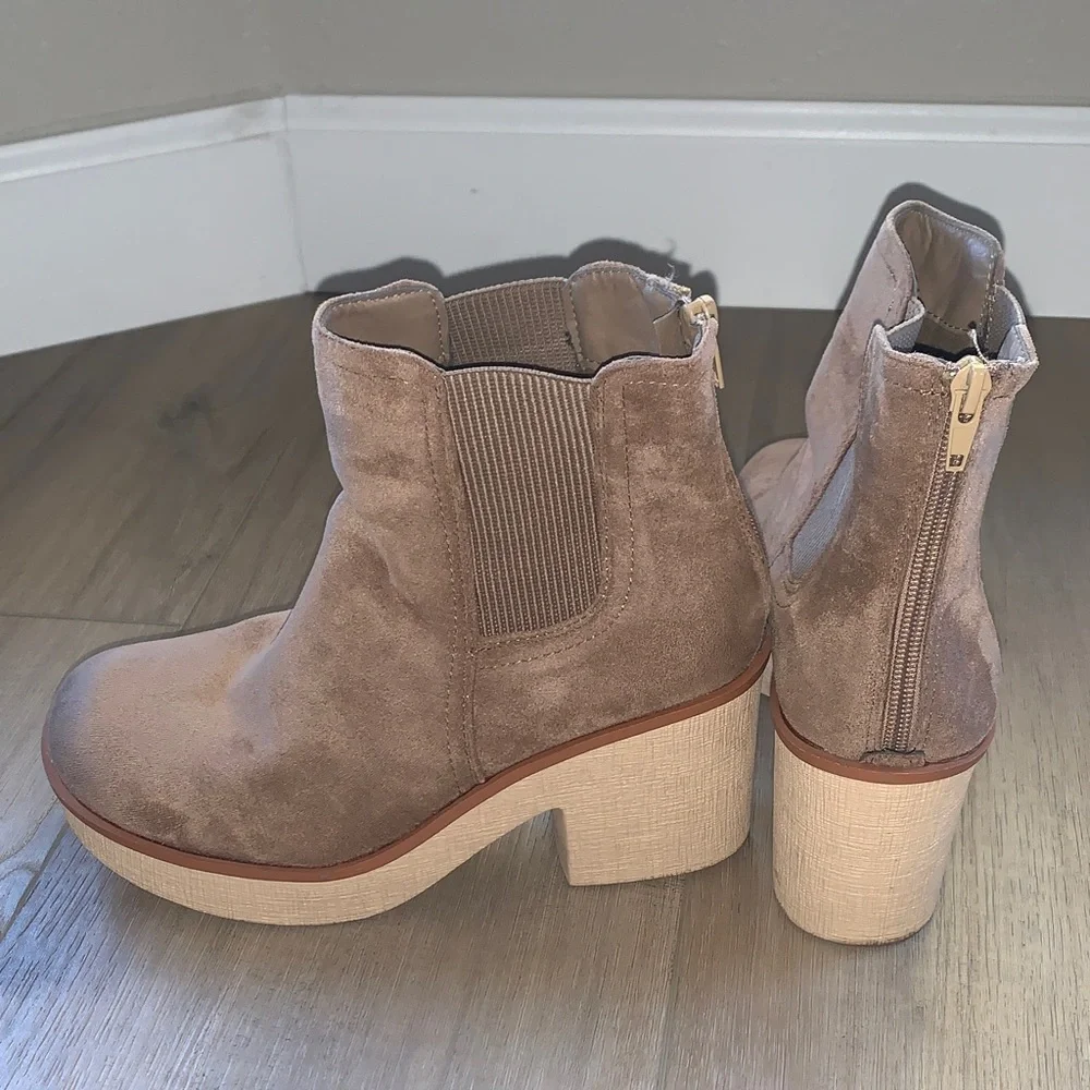 Pierre Dumas Light Brown Ankle Booties